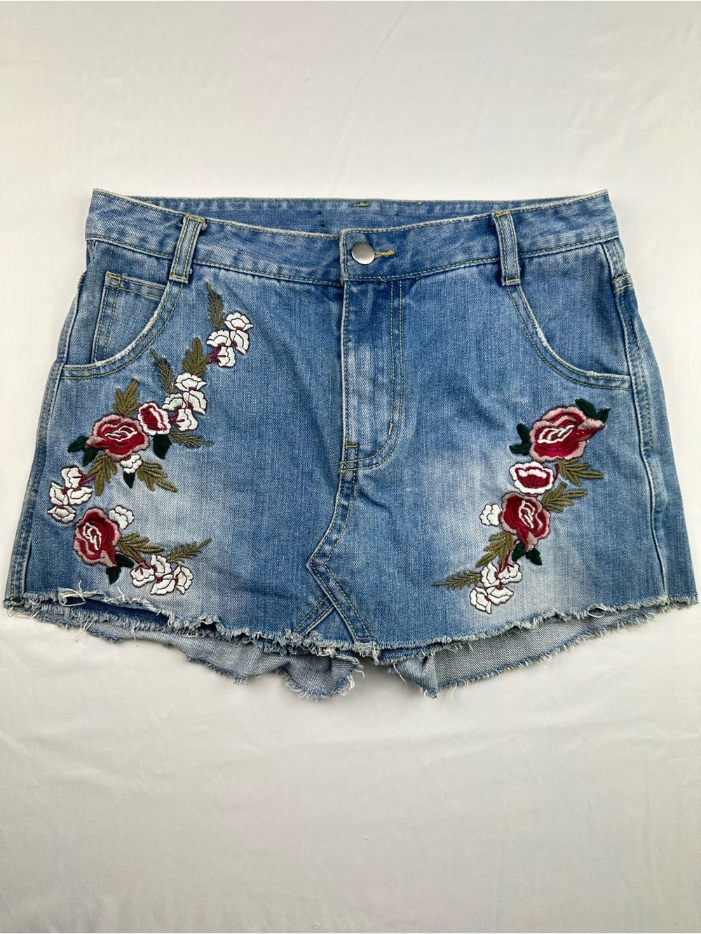 Floral Embroidered Denim Skort Frayed Raw Hem Medium Wash Jean Mini Skirt Short